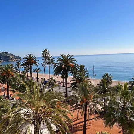Daire Mediterranean In Next To The Sea